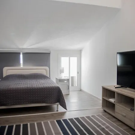 Amazing Maisonette Next To Harbour Of Cy Appartement