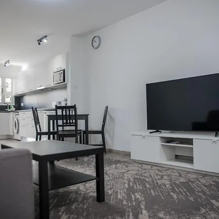 Amazing Maisonette Next To Harbour Of Cy דירה Paphos